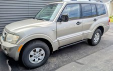 2003 Mitsubishi Montero XLS