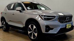2023 Volvo XC40 B5 Ultimate Bright Theme