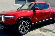 2025 Rivian R1T Adventure