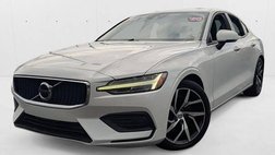 2020 Volvo S60 T5 Momentum