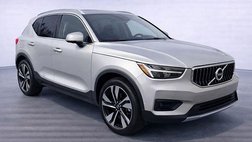 2025 Volvo XC40 B5 Plus Bright Theme