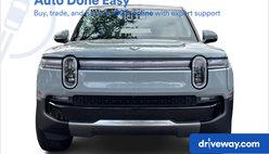 2025 Rivian R1S Adventure
