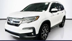 2022 Honda Pilot Touring w/Rear Captain's Chairs