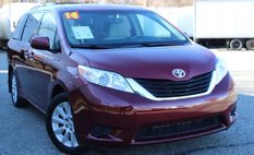 2014 Toyota Sienna LE 7-Passenger