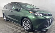 2021 Toyota Sienna LE 8-Passenger