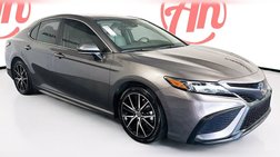 2022 Toyota Camry Hybrid SE