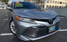 2018 Toyota Camry Hybrid XLE