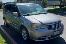 2013 Chrysler Town and Country Touring