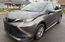 2021 Toyota Sienna LE 8-Passenger