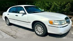2000 Lincoln Town Car Signature