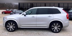 2022 Volvo XC90 T6 Momentum 7-Passenger