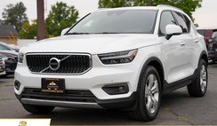 2021 Volvo XC40 T5 Momentum