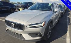 2025 Volvo V60 Cross Country B5 Plus