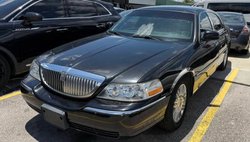 2010 Lincoln Town Car Signature Limited