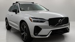 2025 Volvo XC60 B5 Ultra Dark Theme