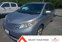 2016 Toyota Sienna LE