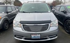 2016 Chrysler Town and Country Touring