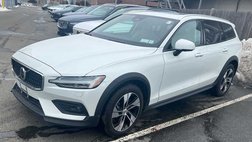 2025 Volvo V60 Cross Country B5 Plus