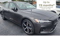 2023 Volvo S60 Recharge T8 Plus Dark Theme
