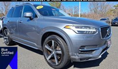 2016 Volvo XC90 T6 Momentum
