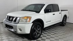 2015 Nissan Titan SV