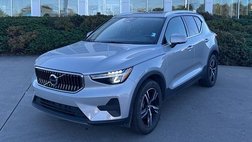 2025 Volvo XC40 B5 Core Bright Theme