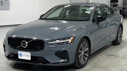 2022 Volvo S60 B5 Momentum