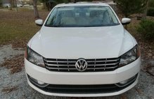 2013 Volkswagen Passat SEL