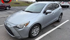 2020 Toyota Yaris Hatchback LE