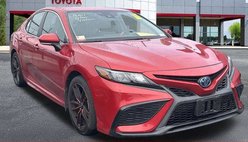 2022 Toyota Camry Hybrid SE