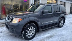 2012 Nissan Pathfinder LE