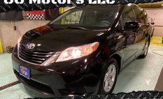 2014 Toyota Sienna LE 8-Passenger