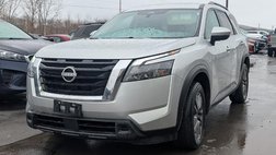 2025 Nissan Pathfinder SV