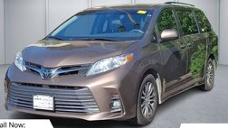 2018 Toyota Sienna XLE