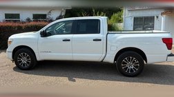 2022 Nissan Titan SV