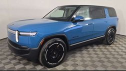 2025 Rivian R1S Adventure