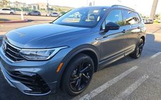 2024 Volkswagen Tiguan SE R-Line Black