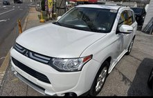 2014 Mitsubishi Outlander SE