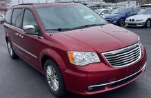 2015 Chrysler Town and Country Touring-L