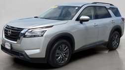 2022 Nissan Pathfinder SV