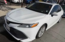 2019 Toyota Camry Hybrid XLE
