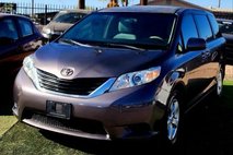 2011 Toyota Sienna LE