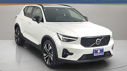 2024 Volvo XC40 B5 Plus Dark Theme