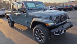 2026 Jeep Gladiator Sahara