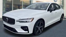 2024 Volvo S60 B5 Plus Dark Theme