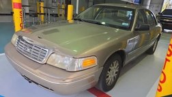 2004 Ford Crown Victoria LX