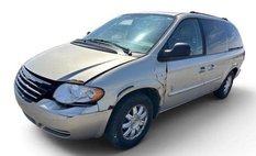 2005 Chrysler Town and Country Touring