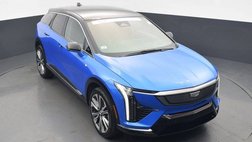 2025 Cadillac OPTIQ Luxury 2