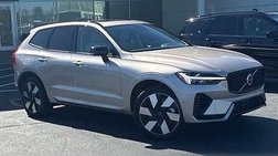 2025 Volvo XC60 T8 Plus Dark Theme