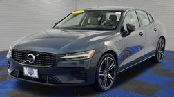 2022 Volvo S60 Recharge T8 R-Design Expression